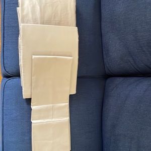 Boll and Branch KING bedding set- 2 king pillowcases, fitted and flat sheet.